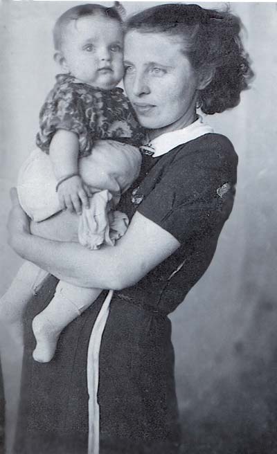 Jean and Barbara Schechter, Bukaczowce ghetto, October 1942