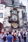 Prague--town square.jpg (101547 bytes)